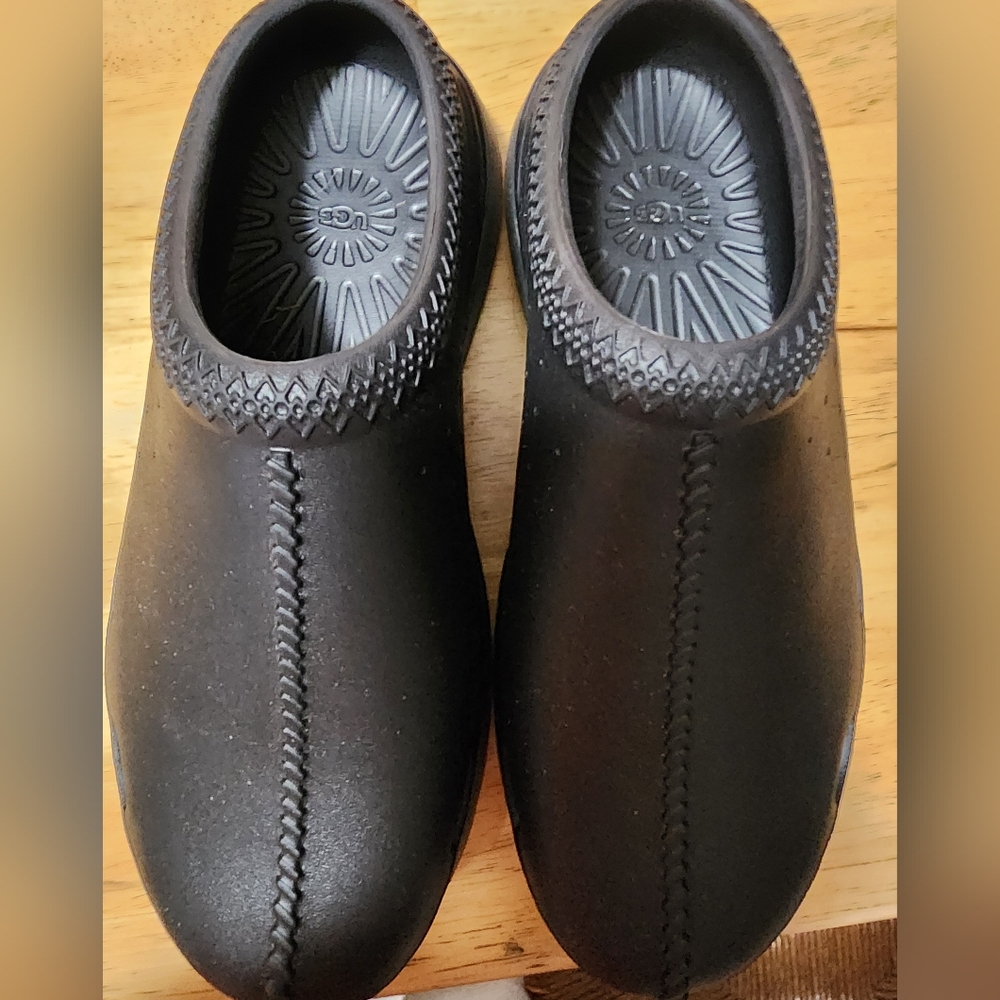 Brand New (no tags) Black Ugg  cloggs, size 6 to 6 1/2.